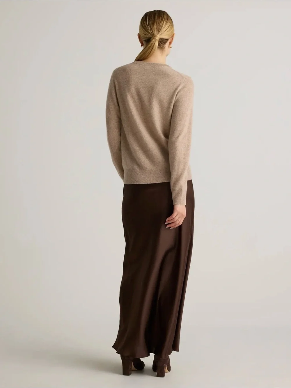 NWT Quince Mongolian Cashmere Crewneck Sweater Oatmeal M